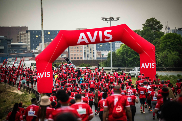 AVIS Extends Partnership with Absa RUN YOUR CITY Series, Powering South Africa’s Premier Road Running Experience into 2026