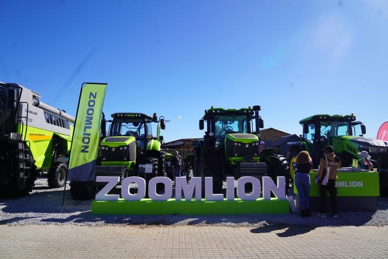 Zoomlion’s High-End Intelligent Agricultural Machinery makes a Brilliant Appearance at the Nampo Exhibition in South Africa, leading the future of Green Development in South Africa.